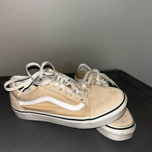 Vans Classic Tan and White Sneakers Women’s 5.5